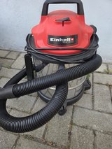 220V wet and dry vacuum in Ramstein, Germany