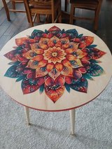 Beautiful 4 legged table in Alamogordo, New Mexico