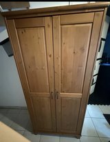 Wooden wardrobe in great condition in Stuttgart, GE