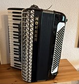 Hohner Atlantic IV De Luxe accordion in classic black in Ramstein, Germany