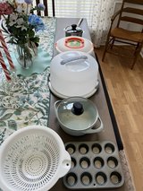 Various KITCHEN ITEMS in Warner Robins, Georgia
