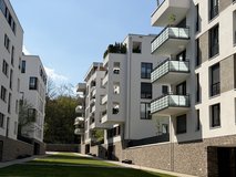 *for rent* - Stylish living with a private garden – luxurious 3-bedroom new-construction apartment in Stuttgart, GE