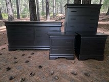 Large Broyhill Dresser Chest & Nightstands 4pc Bedroom Set Solid Wood Black Satin New in Kingwood, Texas