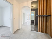 SPACIOUS Modern Apartment with 3 Bedrooms, Balcony and Garage near Panzer W.MA8.3375 in Stuttgart, GE