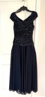 Navy Blue Evening Gown Size 7 in Beaufort, South Carolina