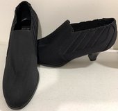 New! 8M AJ Valenci black fabric shoes /  Booties - 2" heels in Naperville, Illinois