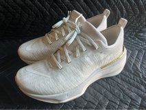 Women’s Nike ZoomX Invincible 3 ‘Light Bone Sail Gum’ - Size 10.5 Women’s in Travis AFB, California