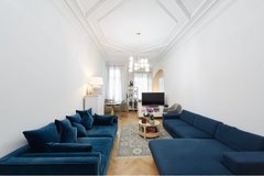 Elegant Historic Apartment with Stunning Stucco Ceilings – Wiesbaden City Center in Wiesbaden, GE