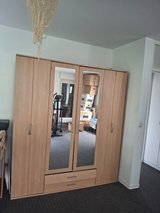 Wardrobe, free to good home in Wiesbaden, GE