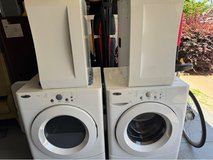 Samsung washer and dryer includes both with pedestals in Byron, Georgia