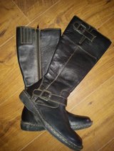 Cabela's Black Leather Boots in Alamogordo, New Mexico