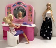 Mattel Barbie Beauty Center Vanity w/ bench playset & 2 Dolls in Naperville, Illinois
