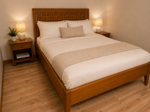 MOVING SALE – Premium Dormabell Genova Solid Wood Bed + Electric Adjustable Frame + Röwa Mattress in Stuttgart, GE