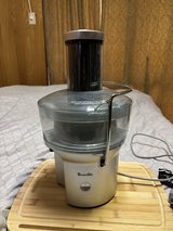 Breville BJE200XL Juice Fountain Compact centrifugal juicer in Okinawa, Japan