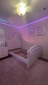 PB Teen bed, like new in St. Charles, Illinois