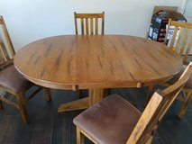 oak table and 4 chairs in Alamogordo, New Mexico