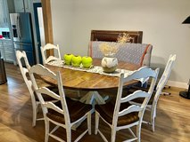 Beautiful Dining Set in Kingwood, Texas