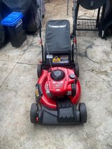ALMOST NEW Troy-Bilt TB200 SELF-PROPELLED Rear Bagger/ Mulcher mower in Okinawa, Japan