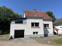 Nanzdietschweiler: nice house with beautiful garden, air condition, starlink, sauna in Ramstein, Germany