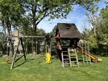 Free Rainbow Playset in Joliet, Illinois