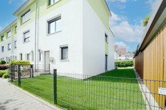 Modern Row End House in Magstadt (Boeblingen) in Stuttgart, GE