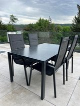 Outdoor Table with 4 Chairs in Stuttgart, GE