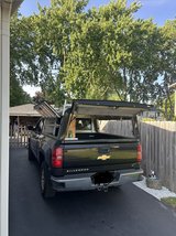 ARE 6’ bed  top in Bolingbrook, Illinois