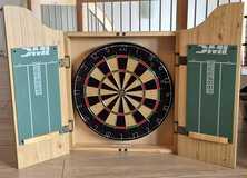 Windsor Dartboard Cabinet Set in Ramstein, Germany