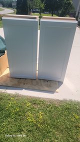 (6) White Shaker Kitchen Wall Cabinets in Camp Lejeune, North Carolina
