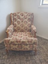 Free livingroom chair in Alamogordo, New Mexico