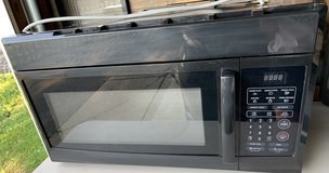 Over the Range Microwave - 30" Black Magic Chef 1.6 cu ft Mod #MCO 165UB in Joliet, Illinois