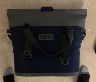 YETI Hopper M30 Soft Cooler in Ramstein, Germany
