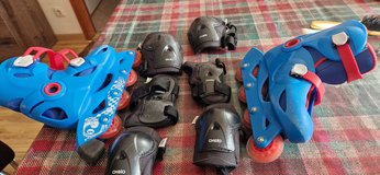 Roller shoes (31 -34) with protection gear (xs) in Stuttgart, GE