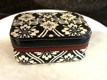 Fossil Cream & Black Zippered Travel Jewelry Box in Bolingbrook, Illinois
