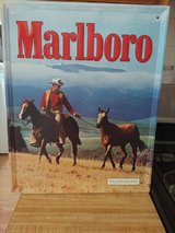 Marlboro Metal sign in Alamogordo, New Mexico