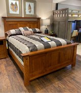 American king size solid wood Amish bed in Wiesbaden, GE