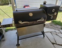 RECTEQ PELLET SMOKER/GRILL in Camp Lejeune, North Carolina