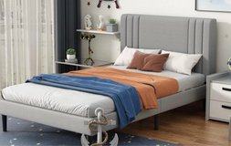 FREE ITEMS: Twin Bed and Hutch Shelving in Houston, Texas