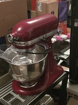 Kitchen Aid Tilt Head stand mixer in Hinesville, Georgia