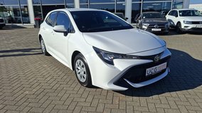 2022 Toyota Corolla 1.8 Hybrid Business Edition (9622) - Compact Hatchback in Spangdahlem, Germany