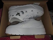 Puma Karmen II Idol Butterfly Platform Sneakers Sz 10 in Camp Lejeune, North Carolina