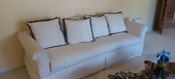 Comfortable vintage couch in Travis AFB, California