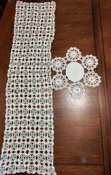 VINTAGE HANDMADE (7) DOILIES+(1) RUNNER in Quantico, Virginia