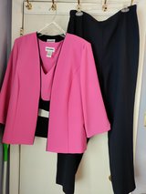 WOMEN'S (3 PIECE OUTFIT) (SIZE 16) in Quantico, Virginia