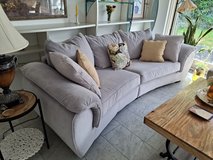 Beautiful sofa, like new in Wiesbaden, GE