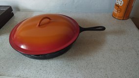 Wrought Iron Skillet, 10' surface, with Enamel Cover. in Ramstein, Germany