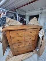 Broyhill Attic Heirlooms 4-drawer Dresser in Stuttgart, GE