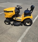 Cub Cadet XT1 LT42 in Fairfield, California