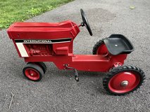 Vintage Ertl International Harvester Pedal Car (All Original!) in Naperville, Illinois