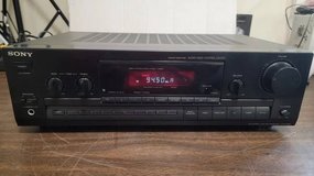 SONY STR-D390 stereo receiver& remote in Chicago, Illinois
